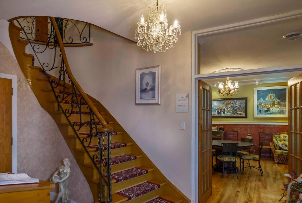 Chicoutimi Gite Au P'Tit Manoir B&B المظهر الخارجي الصورة