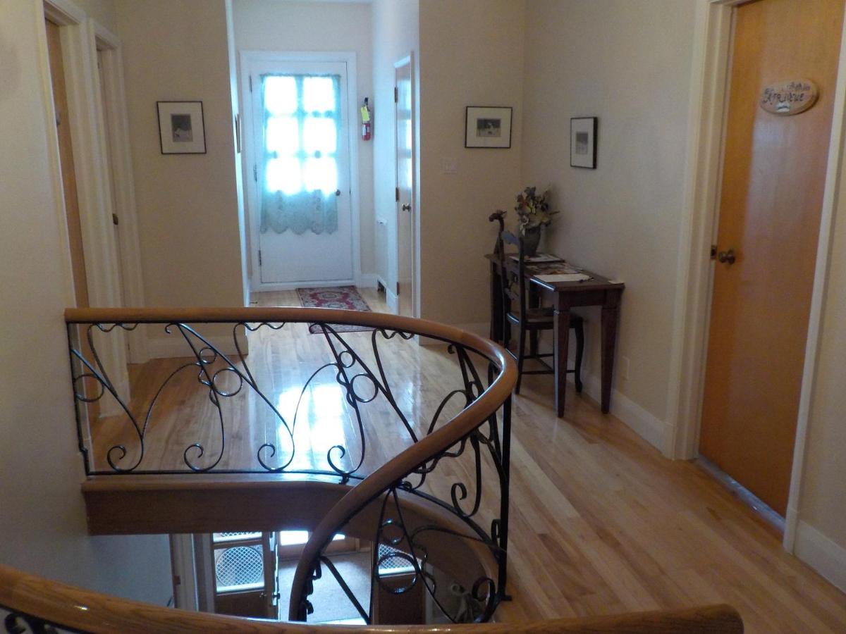 Chicoutimi Gite Au P'Tit Manoir B&B المظهر الخارجي الصورة