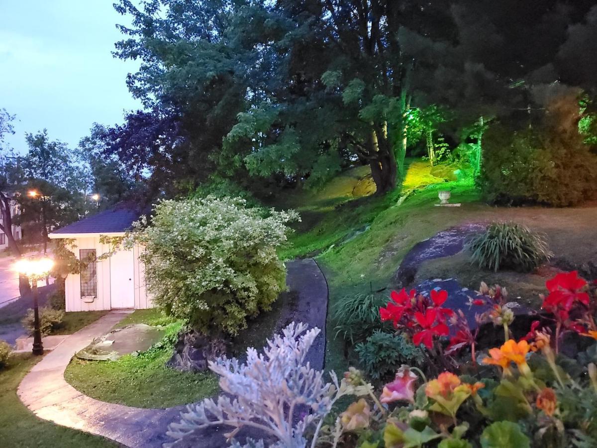 Chicoutimi Gite Au P'Tit Manoir B&B المظهر الخارجي الصورة