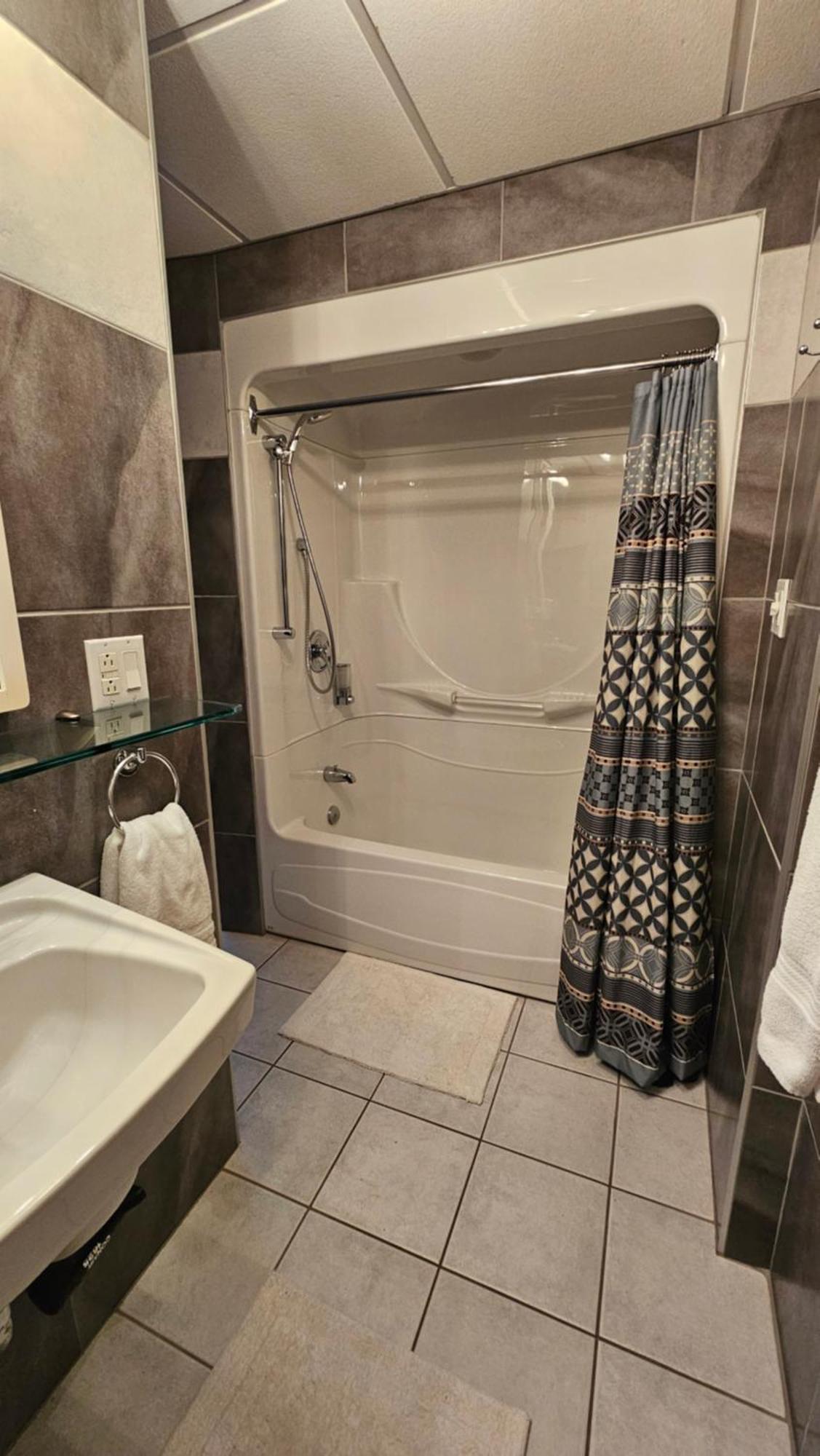 Chicoutimi Gite Au P'Tit Manoir B&B المظهر الخارجي الصورة